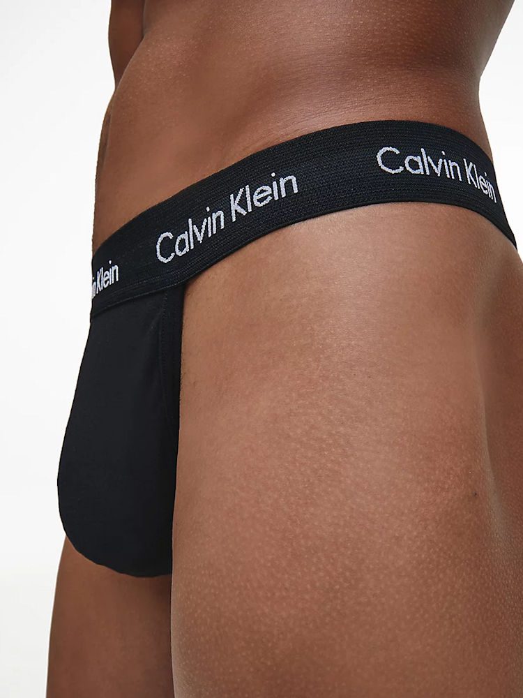 Calvin Klein 2 Pack Thongs Men Black Nb2208a 001 3