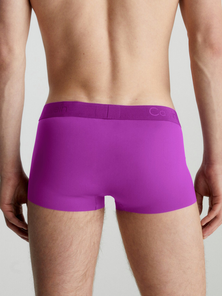 Calvin Klein Black Low Rise Trunk Nb3634A Vim Wood Violet 2