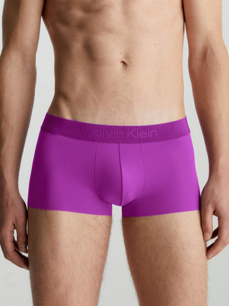 Calvin Klein Black Low Rise Trunk Nb3634A Vim Wood Violet 4