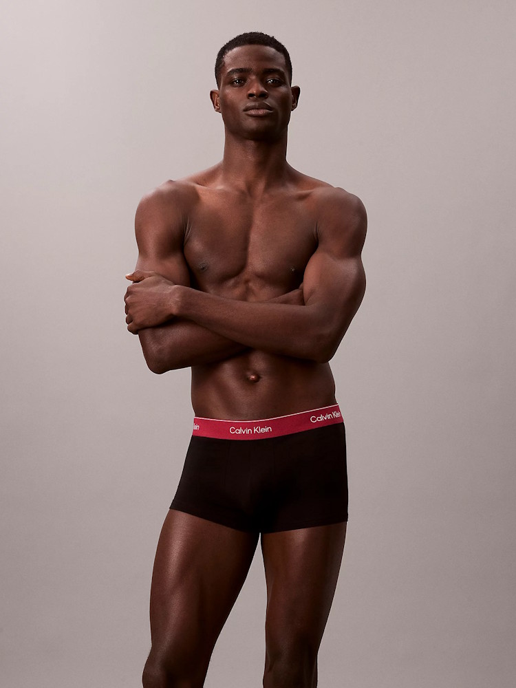 Calvin Klein Low Rise Trunk 3 Pack Lv00nb4389 2va Black Bodies 6