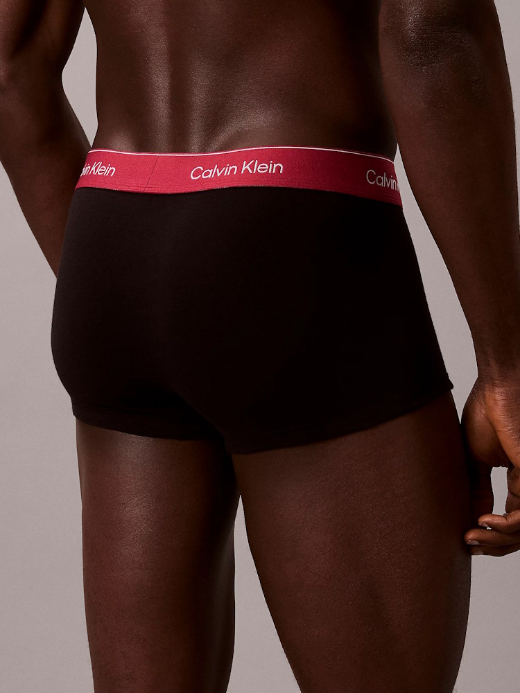Calvin Klein Low Rise Trunk 3 Pack Lv00nb4389 2va Black Bodies 7