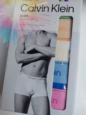 Calvin Klein 5 Pack Low Rise Trunk Lv00nb4550 4wi Mardi Gras 1